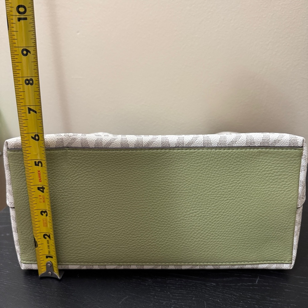 Michael Kors White and Green Women's Bag - Picture 9 of 9